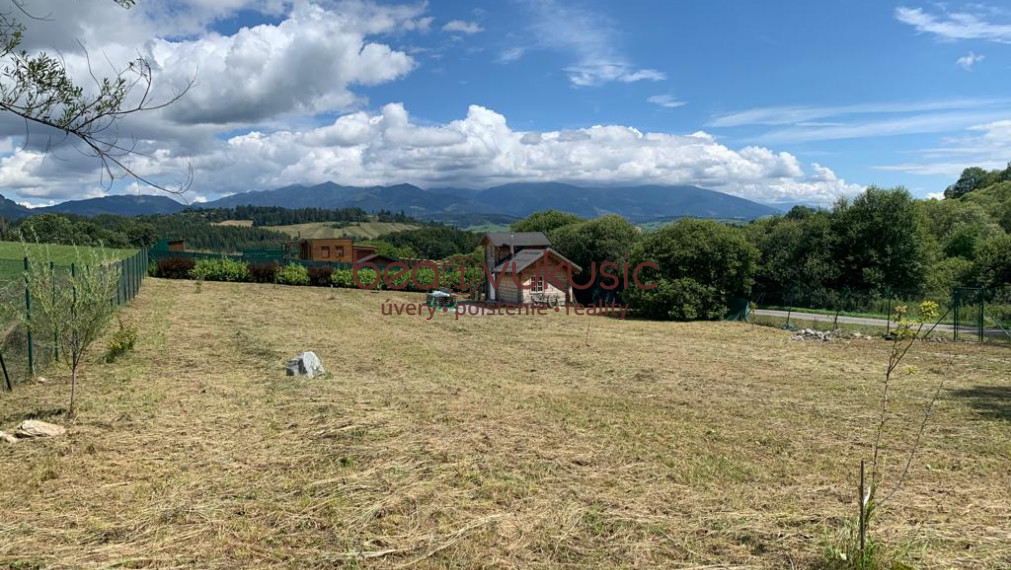 NA PREDAJ_lukratívne pozemky na Liptovskej Mare - BOBROVNÍK